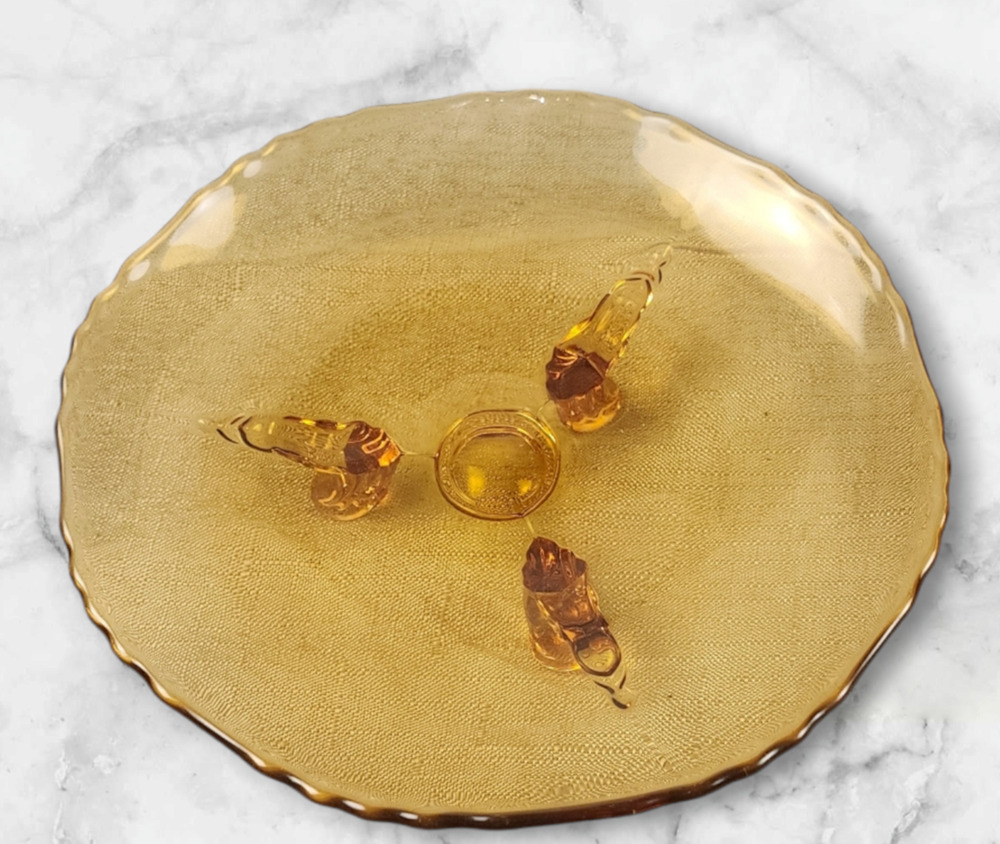 Vintage Indiana Glass 3 Footed Scalloped Edge Serving /Candy Dish